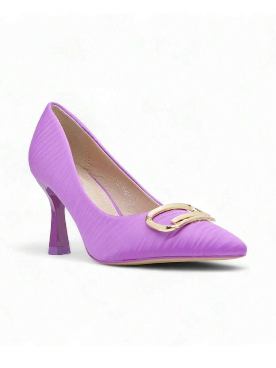 Chaussures à talons hauts en satin à bout pointu, talon fin pour le mariage et la fête.