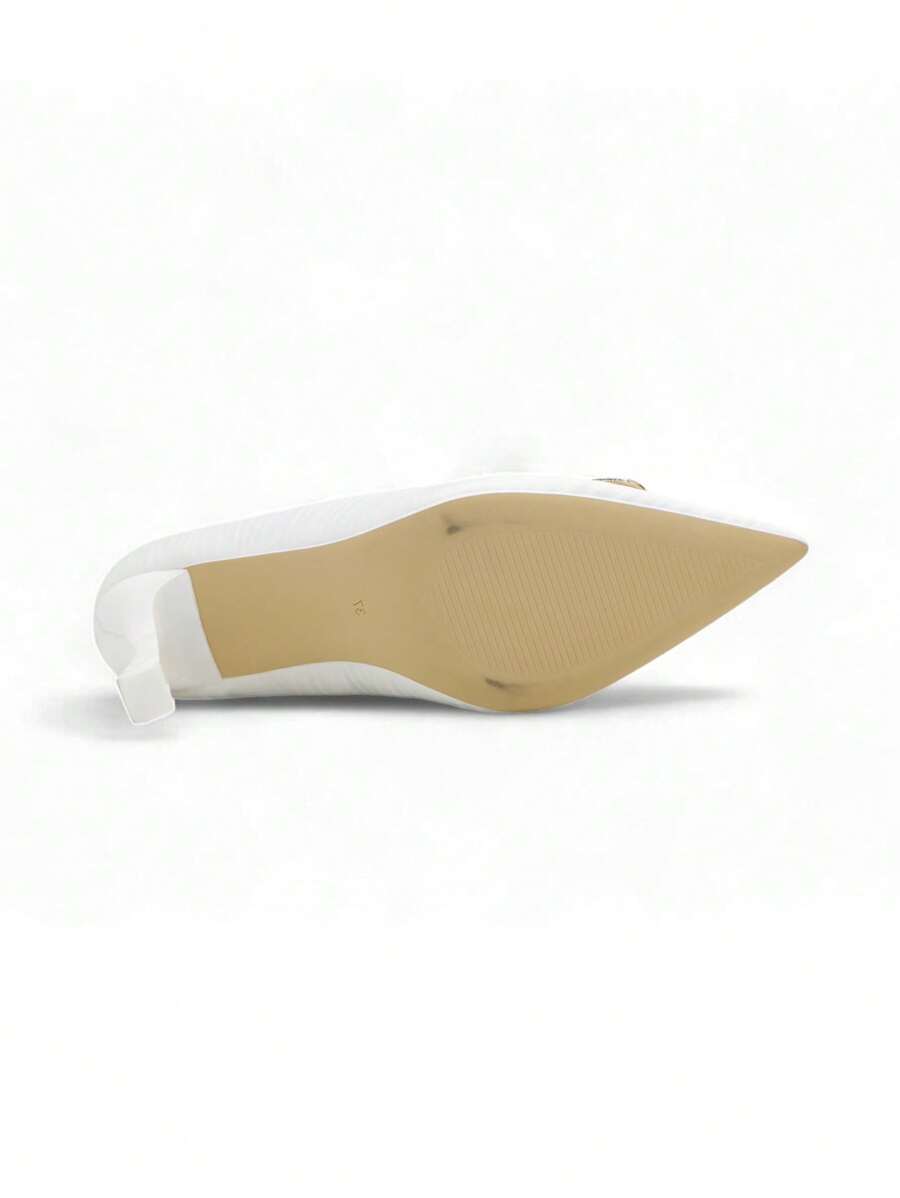 Chaussures à talons hauts en satin à bout pointu, talon fin pour le mariage et la fête.