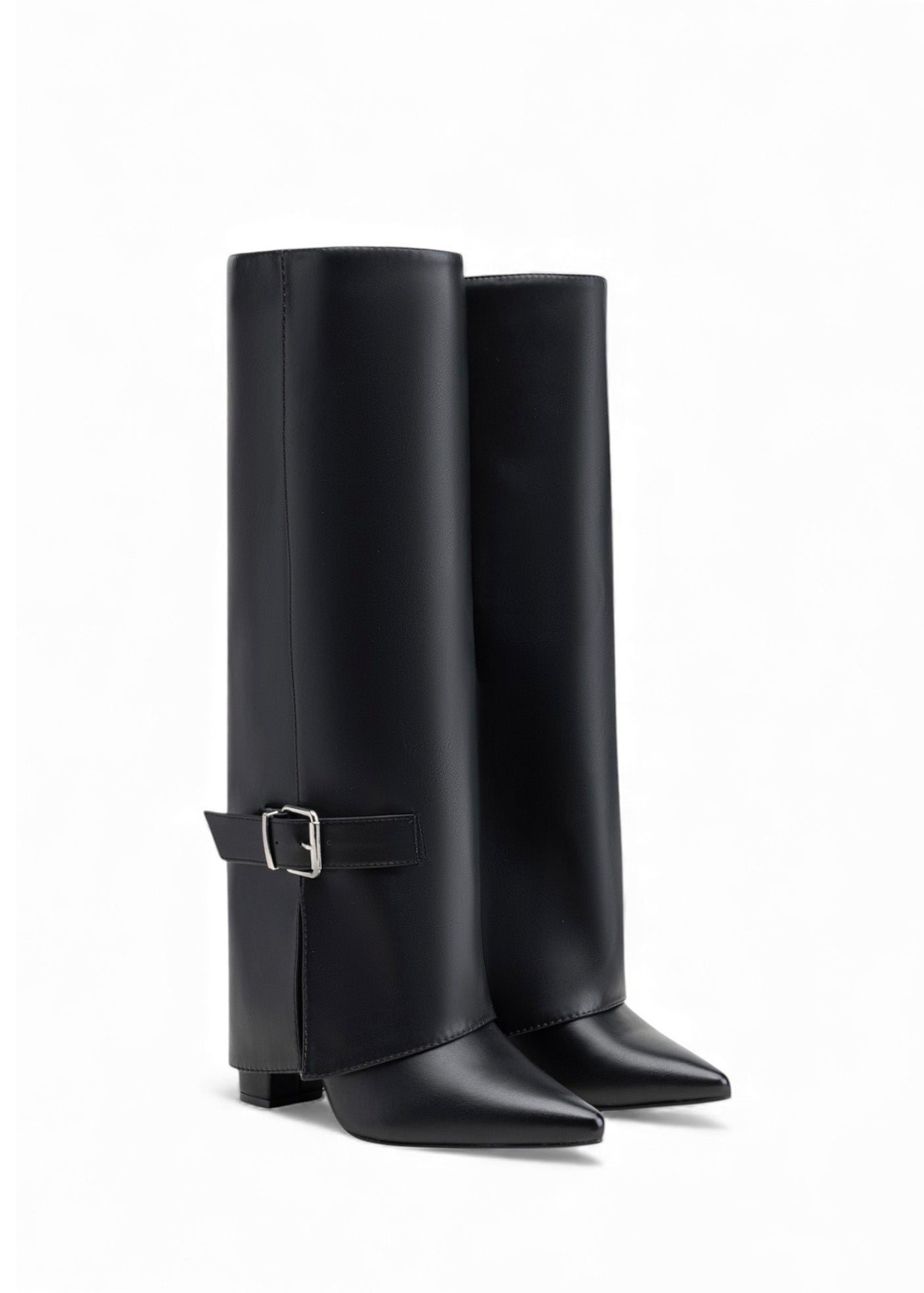 Bottes hautes talons carrés bouts pointus à rabats et boucles