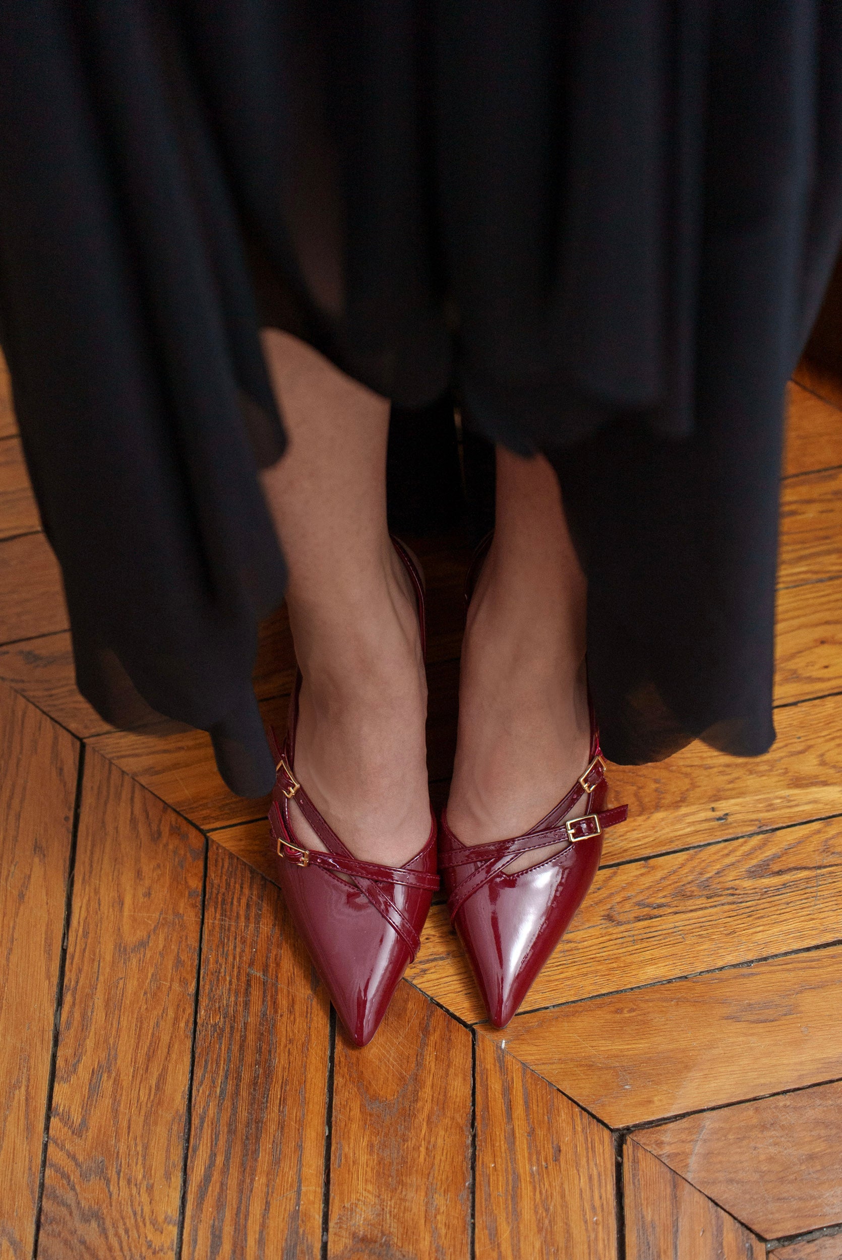 Escarpins Slingback vernis à brides croisées