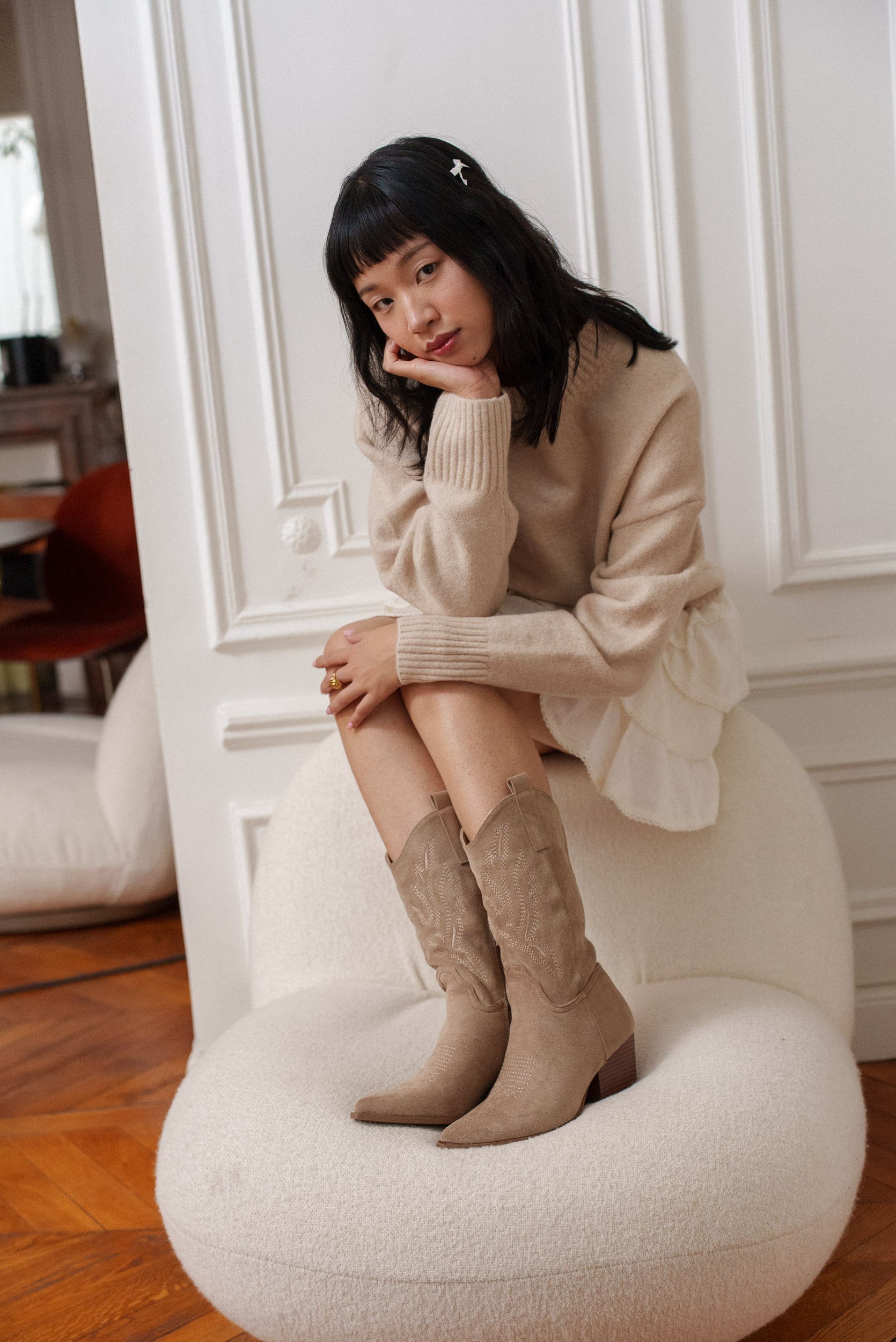 Santiags mi-hautes suédine talons blocs à broderies