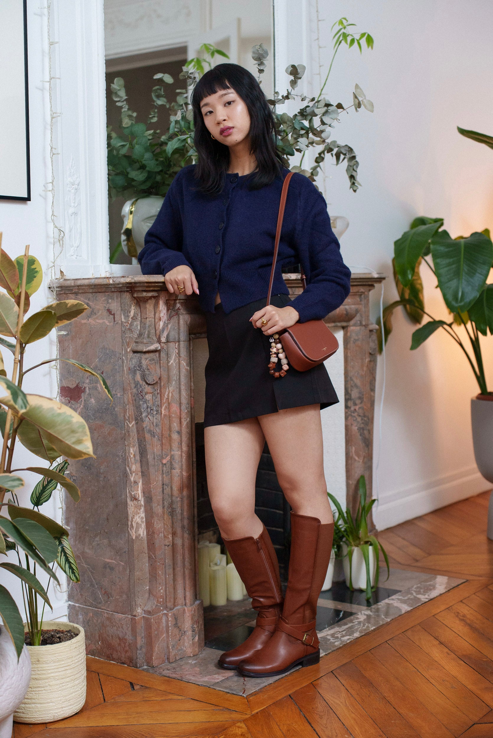 Bottes cavalières hautes à brides croisées et boucles