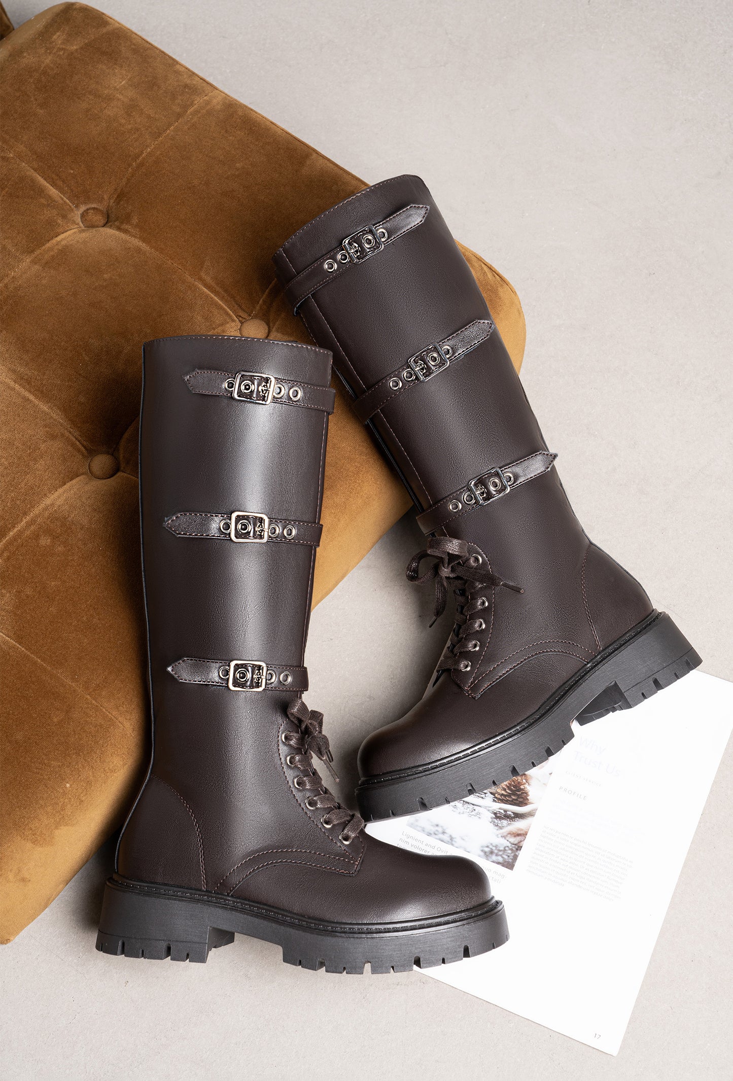Bottes Noire Montantes Militaire à Brides – Cuir Vegan, Style Combat & Boucles Métalliques