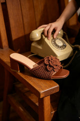 Mules Talon Carré Ornée d'une Fleur en Raphia Crochet
